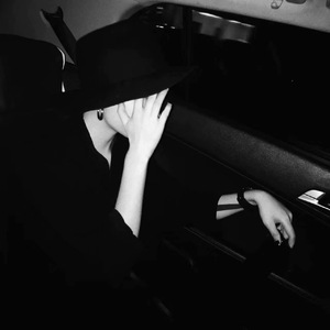 越南少妇拳交瓶巨大
